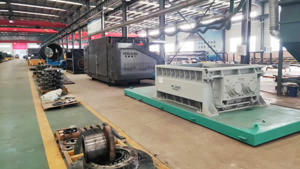 Oficina de fabricação de equipamentos de transferência de resíduos